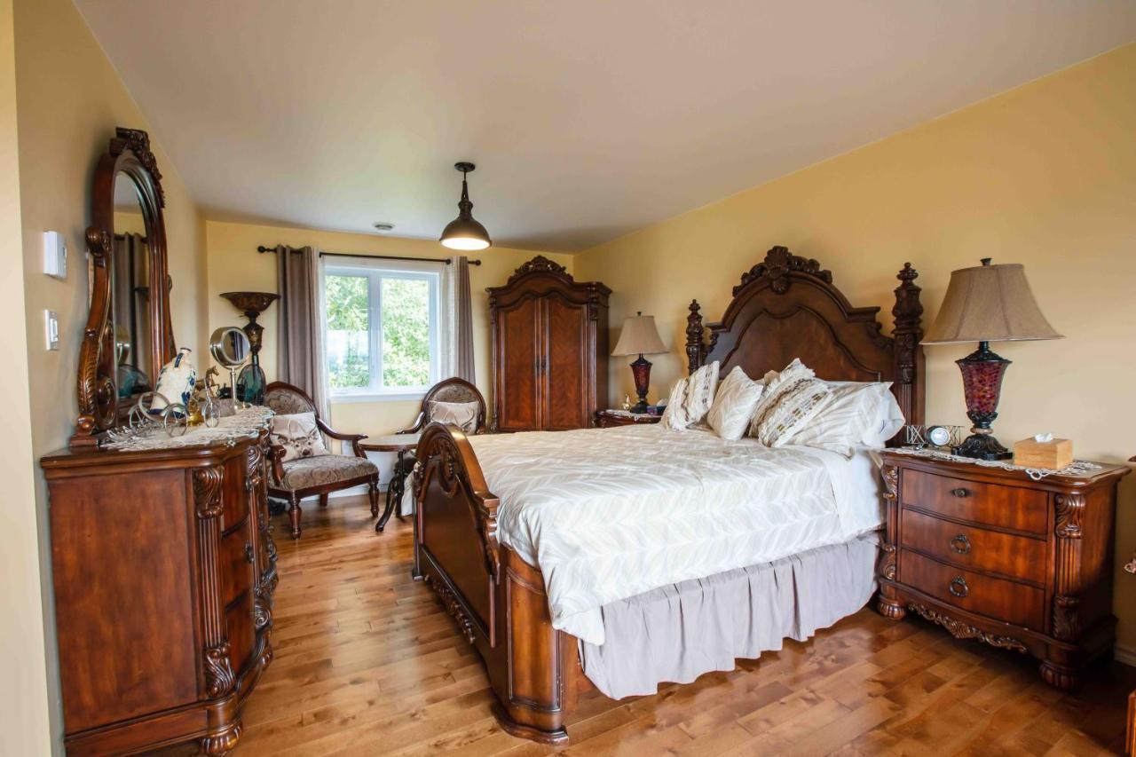 B&B Panorama Saint-Pierre-de-l'Ile-d'Orleans Экстерьер фото